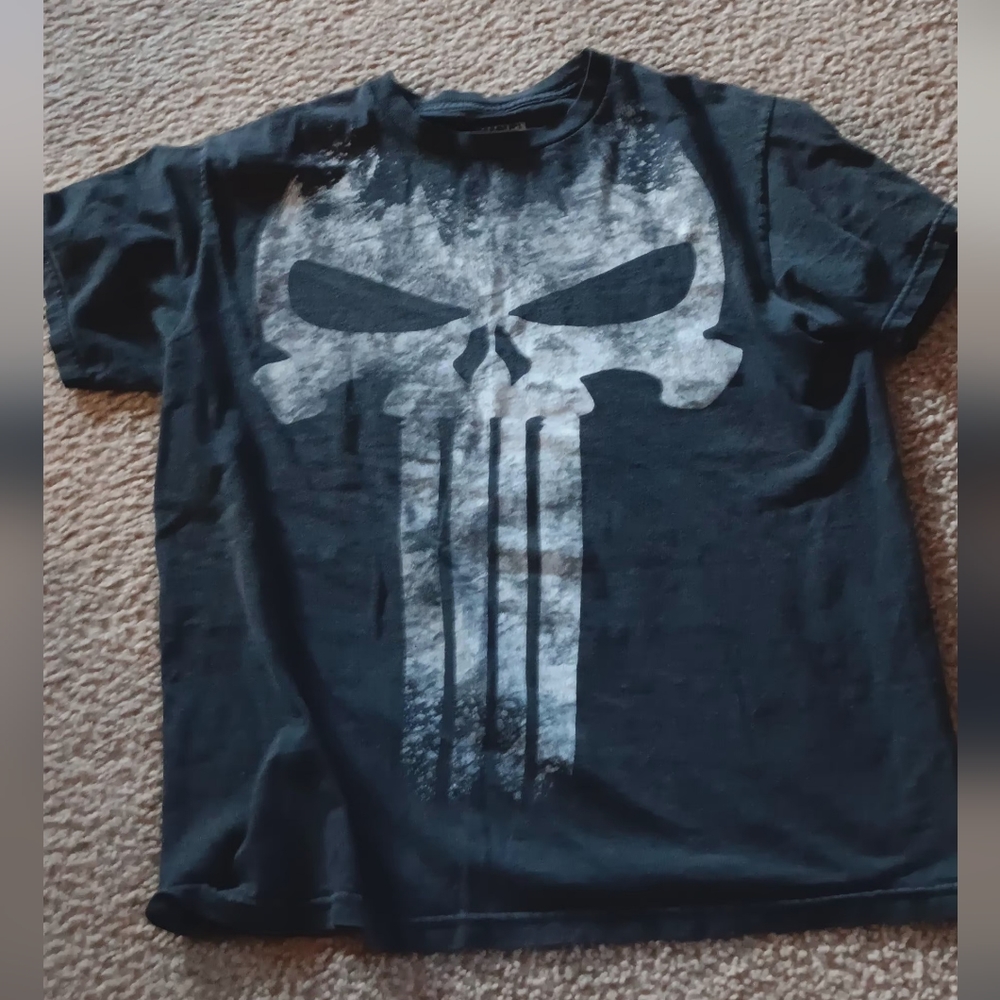 Men Punisher t shirt size medium
